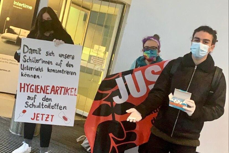 Grosser Rat will kostenlose Menstruationsartikel an Basler Schulen – Erfolg für Jessica Brandenburger und JUSO Basel-Stadt!