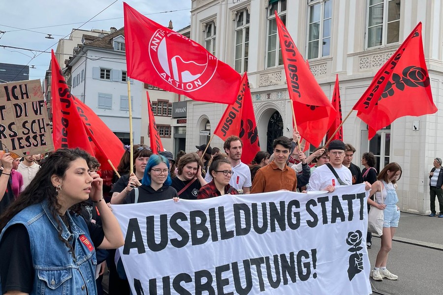 Resolution: Recht auf Demonstrationen - gegen Repression und Kollektivstrafen