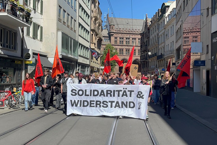 Nein zur menschenfeindlichen SVP-Initiative!